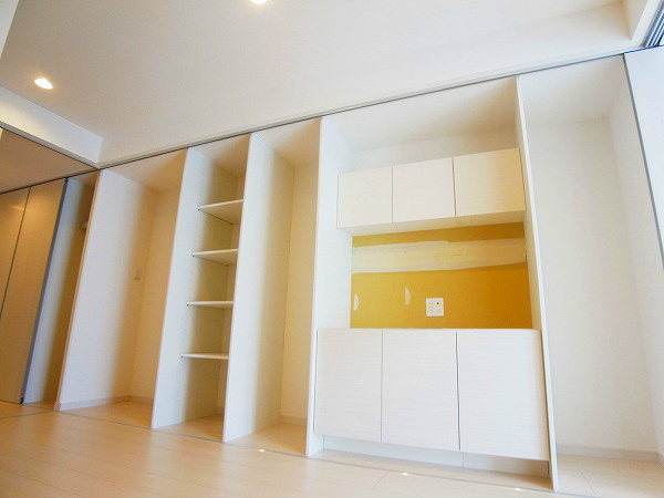 リブリ・ジェロ ドヴォム その他3