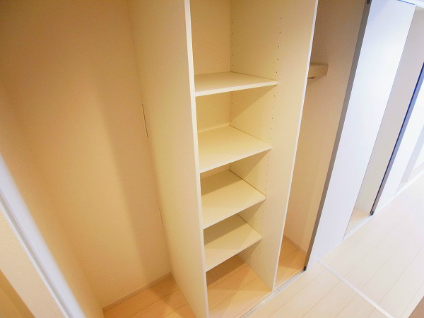 リブリ・ジェロ ドヴォム その他9