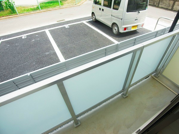 リブリ・ジェロ ドヴォム ベランダ