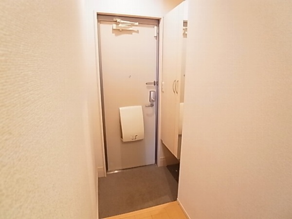 アルバ 玄関