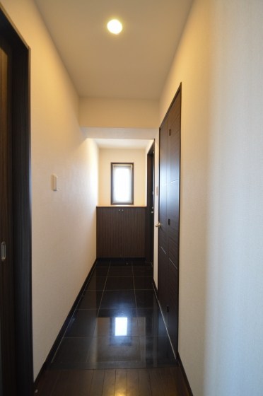 オアシスG棟 玄関