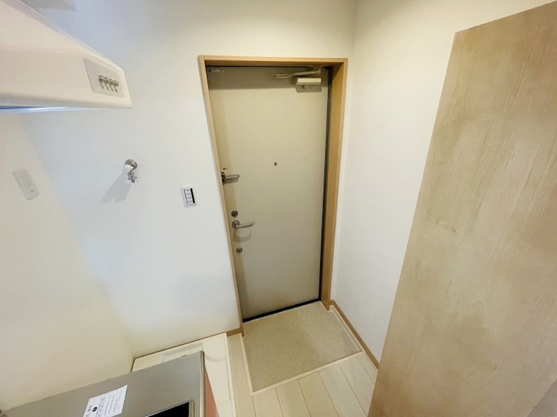 ウエストコート六町 玄関