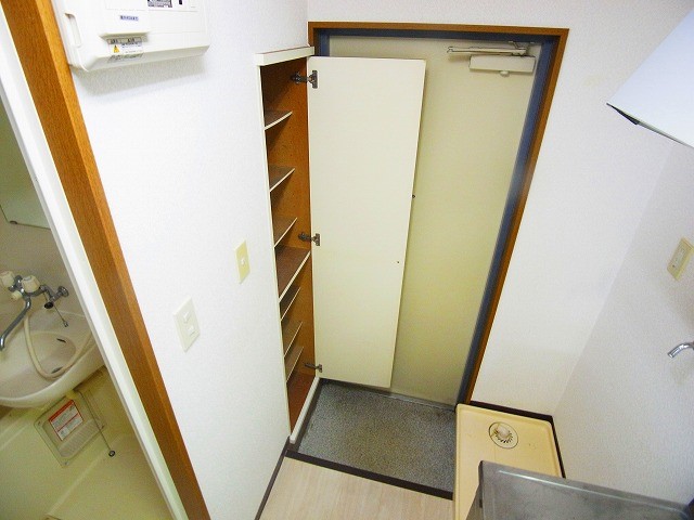 ステイツ綾瀬 玄関