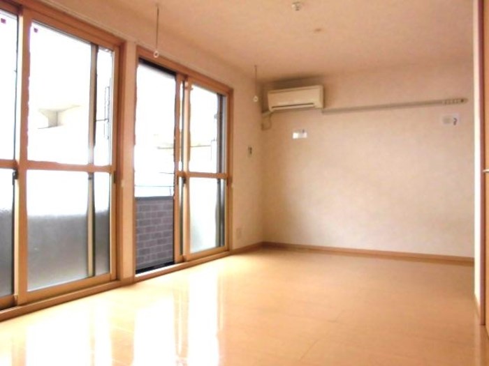 D-room 八反野 リビング