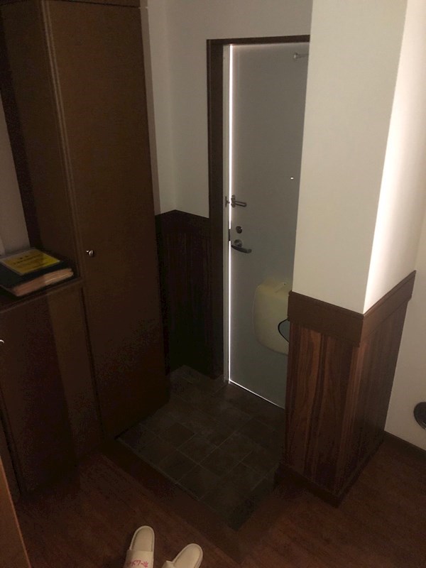 アパートメントピノ 玄関