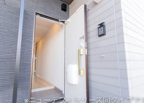ソレアード参番館 玄関