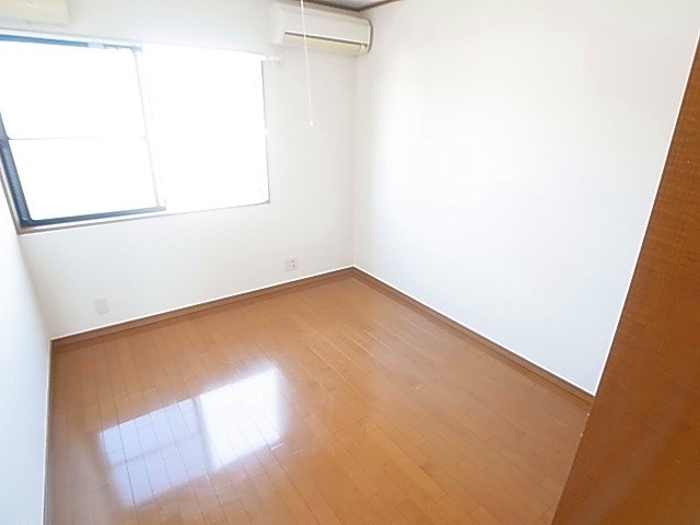 メインシティガーデン　ブライト ベッドルーム