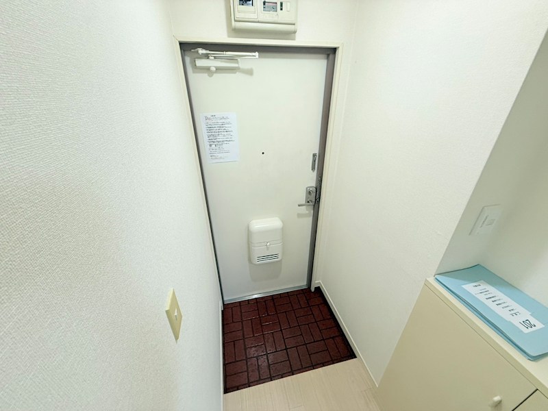 ホワイトシティ 玄関