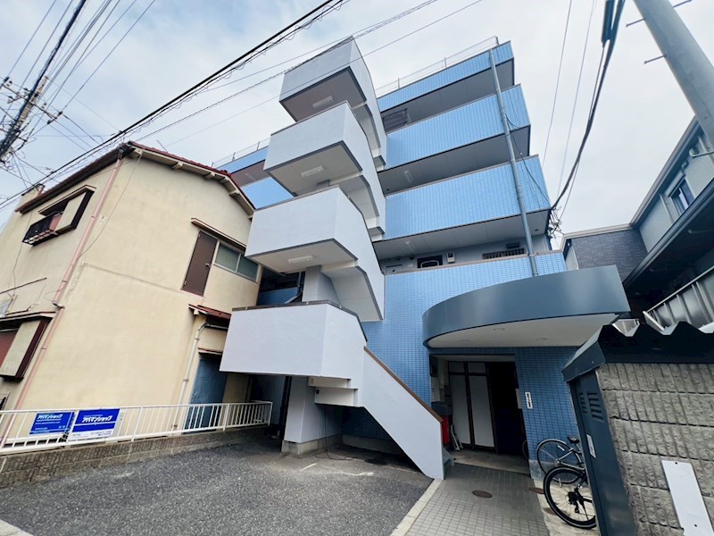 プラーズ六実 402号室 外観