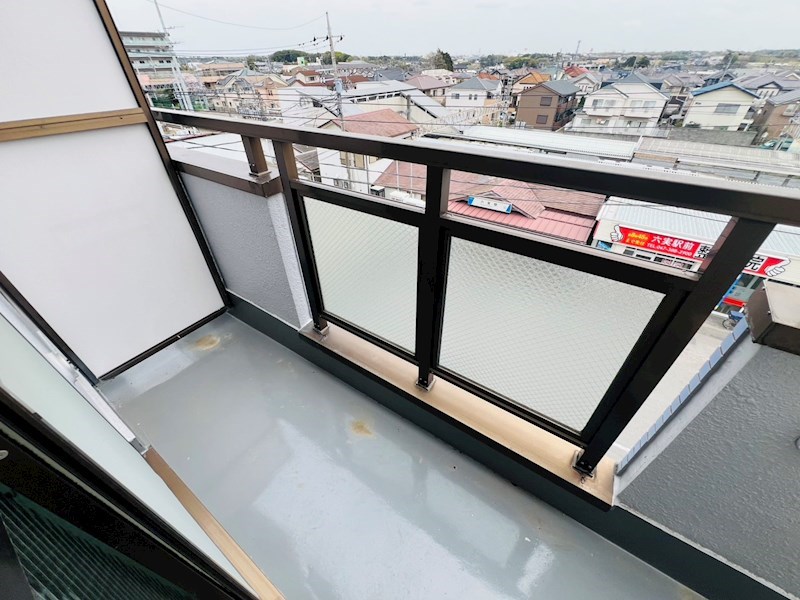 プラーズ六実 ベランダ