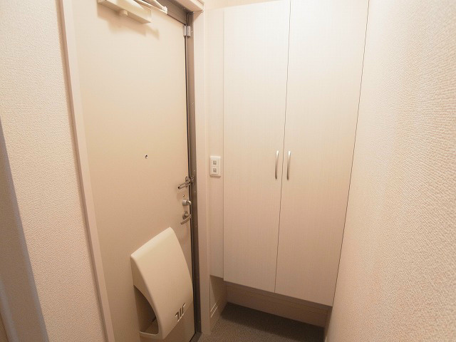 サンルーチェＡ 玄関