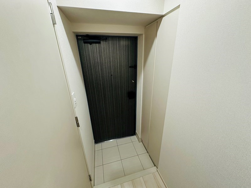 RELUXIA綾瀬Ⅲ 玄関