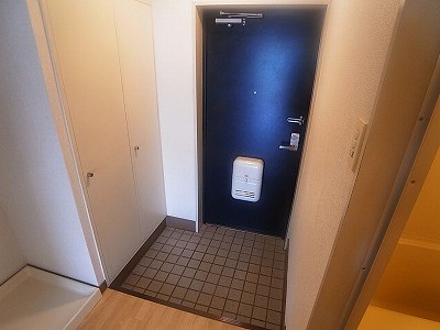 センチュリービル 玄関