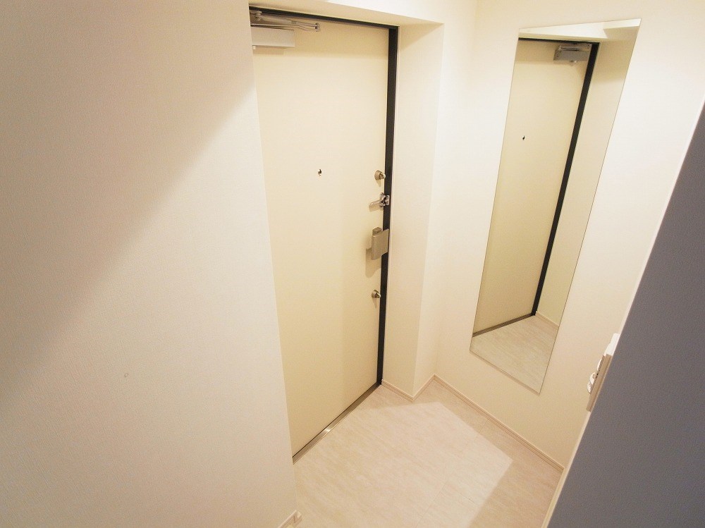 ART APARTMENT IN TOKYO NORTH 玄関