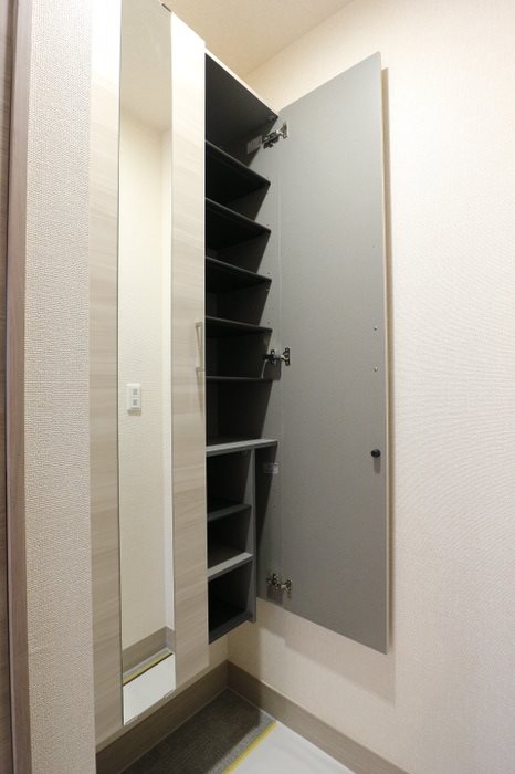 コニフェールⅠ 玄関