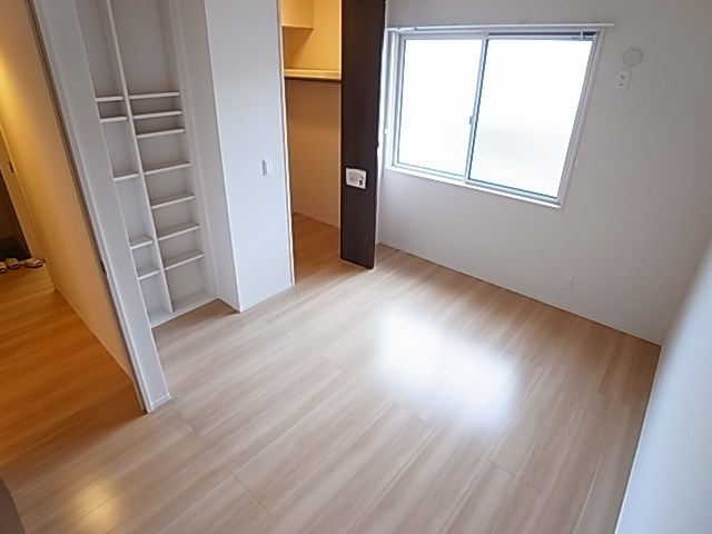 ヴェルデ大島田 ベッドルーム