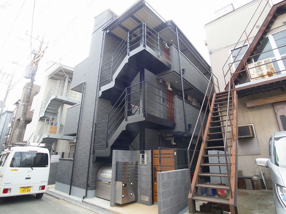 ラ　ヴェリタ 外観写真