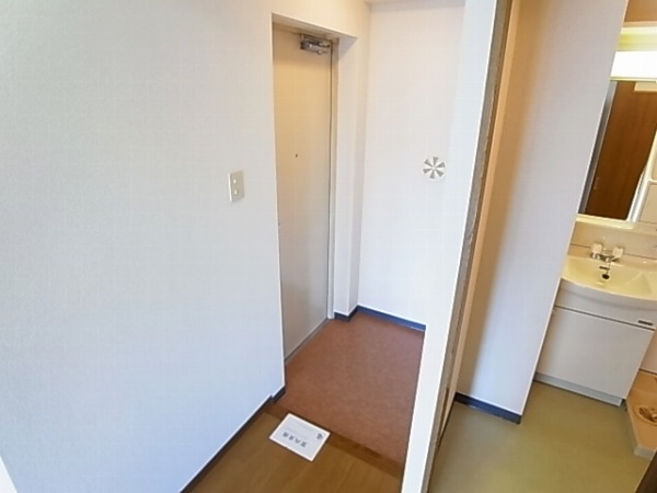 アウローラ 玄関