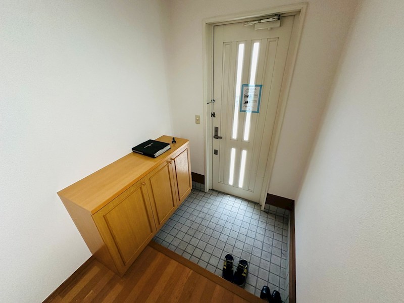 西綾瀬3丁目戸建 玄関