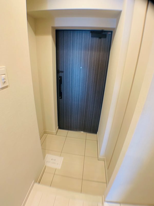 RELUXIA綾瀬 玄関