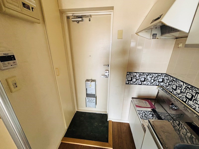 第１１メゾンエステルナ 玄関