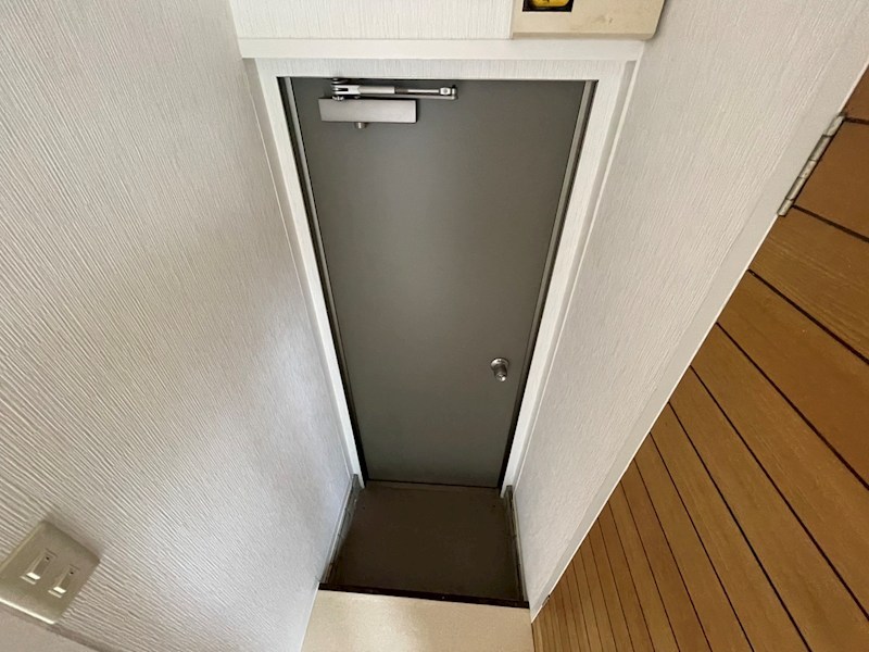 こじまマンション 玄関