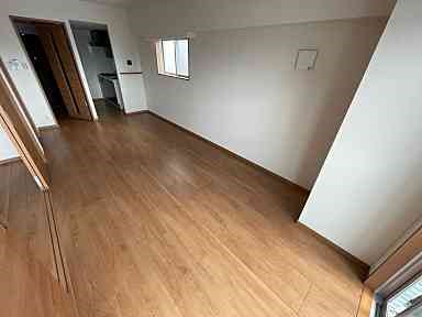 ペアパレス六町2号館  リビング
