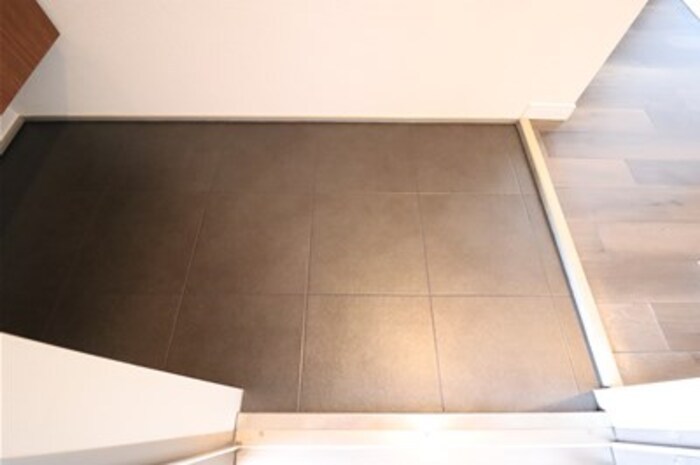 グリーンシャトルＢ 玄関