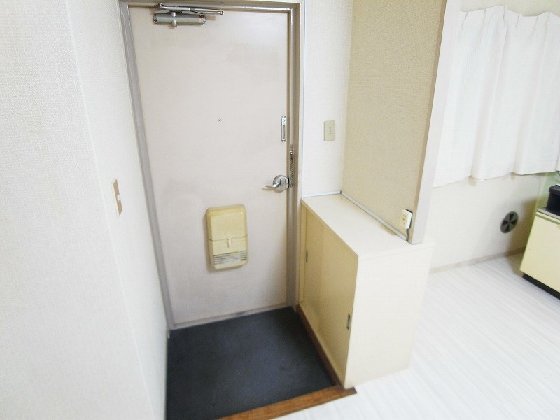 ラバーゼ東綾瀬 玄関
