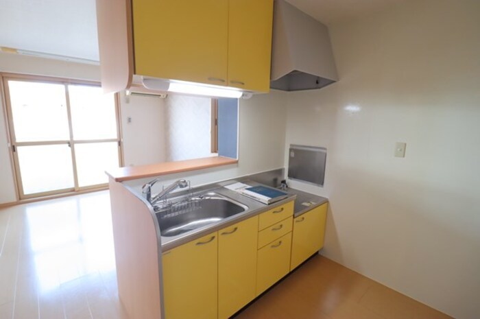 リビングタウン大金平B キッチン