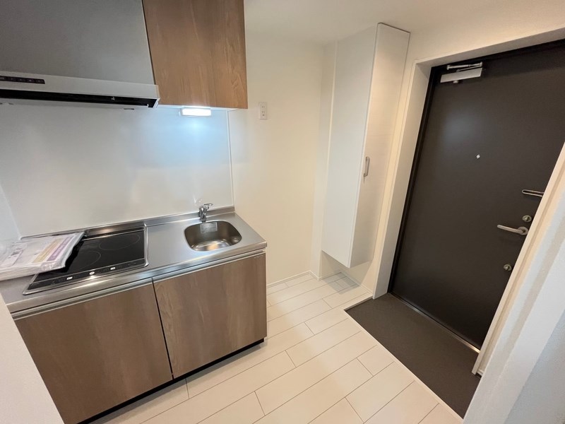 6th　Av.Residence　AYASE 玄関