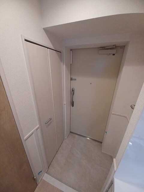 スアヴィス谷在家 玄関