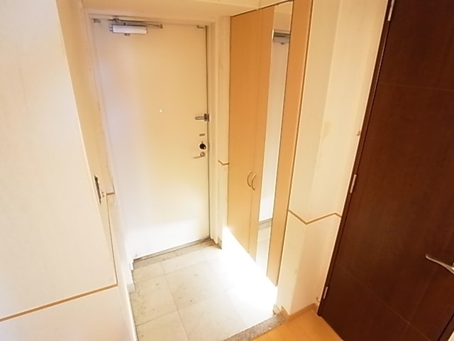 ロイヤルパークスシーサー 玄関
