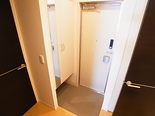 オッツＴＭ 玄関