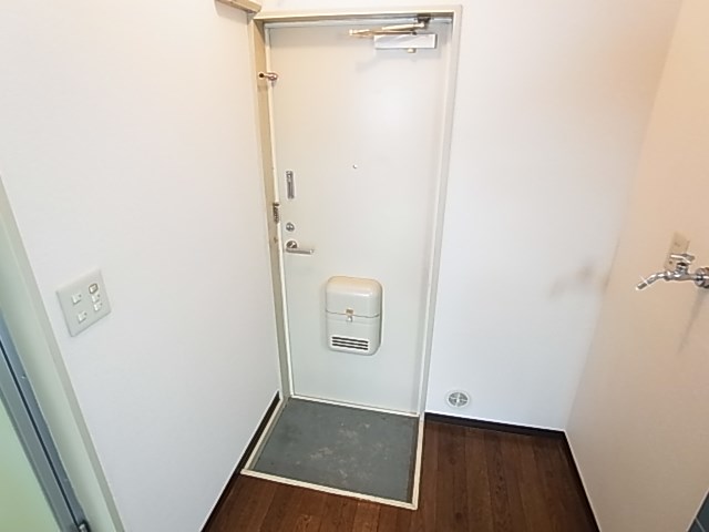 ベルフルール西亀有  玄関