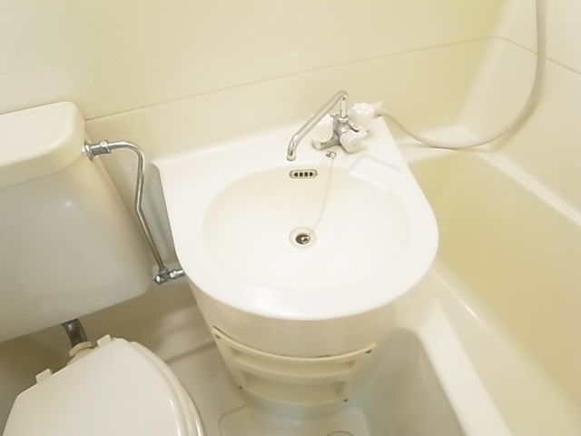 キャピタル北綾瀬B 洗面所