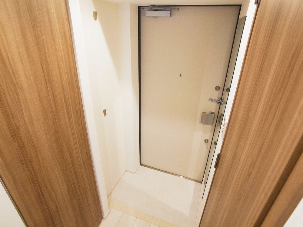 ART APARTMENT IN TOKYO NORTH 玄関