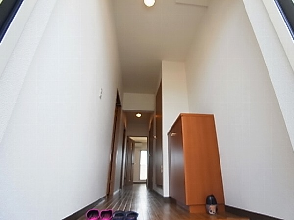 ルミエール・シーズ参番館 玄関