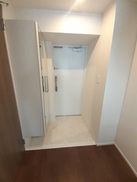 ブルーセブン 玄関