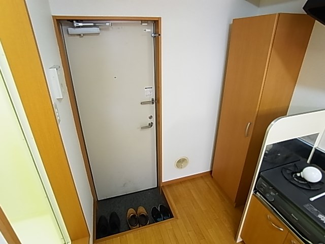 210アパートメントＢ 玄関