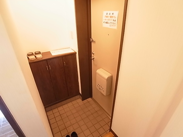 第五春実マンション安塚 玄関