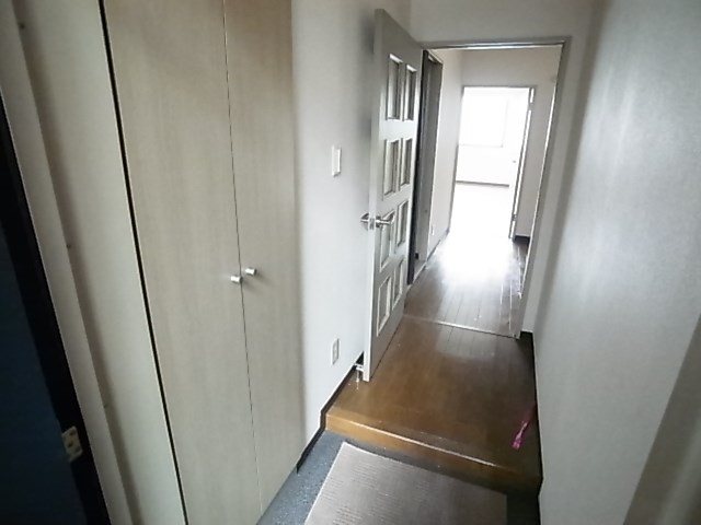 ファインクロス十二番館 玄関