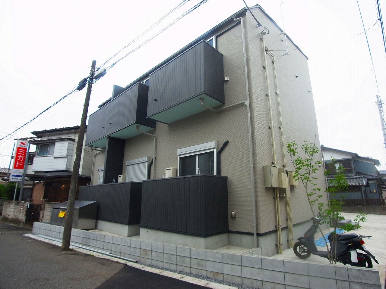 Lily柏 203号室 外観