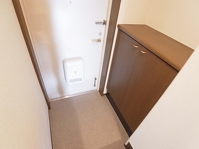 セザン白山 玄関