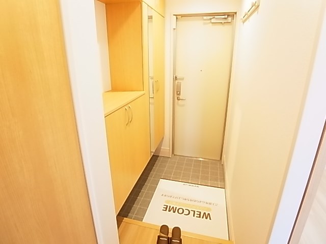 プランドールＥ 玄関