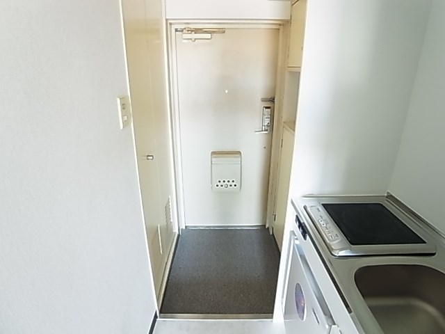 ウィンベルソロ北綾瀬第１０ 玄関