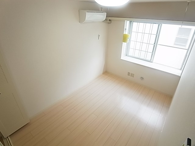 プラム梅島Ｂ ベッドルーム
