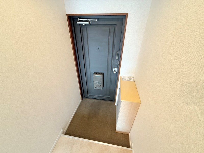 レジナス椿 玄関