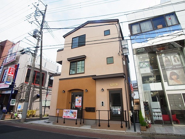 プティ　アンジュ 301号室 外観