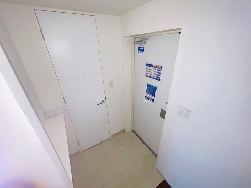 レジディア町屋 玄関